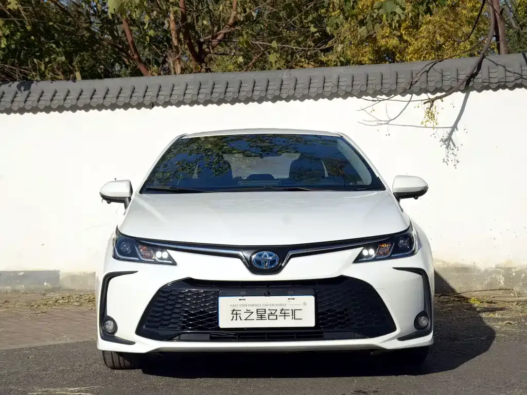 Toyota Corolla — фото 2