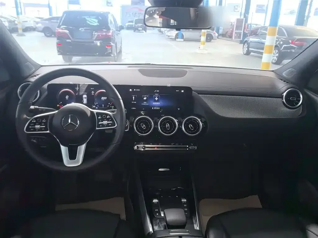 Mercedes-Benz GLA — фото 10