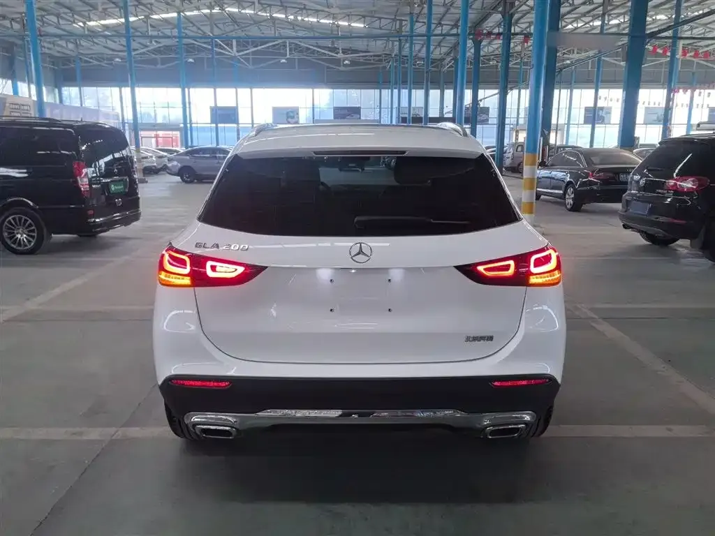 Mercedes-Benz GLA — фото 6