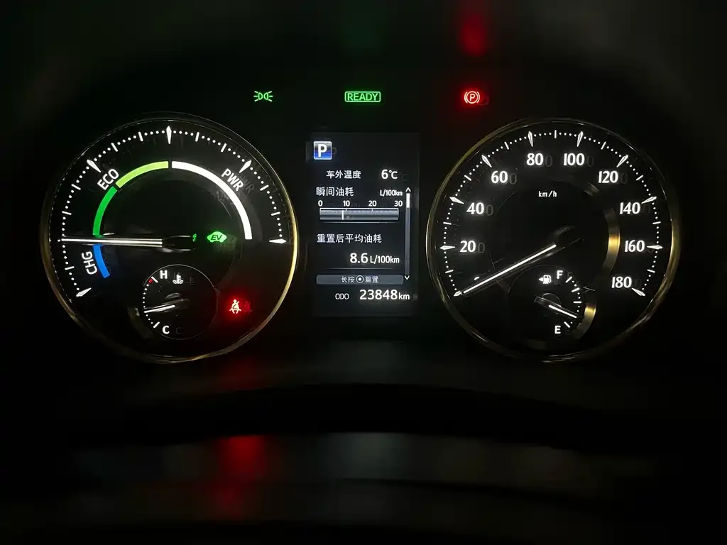 Toyota Alphard — фото 7
