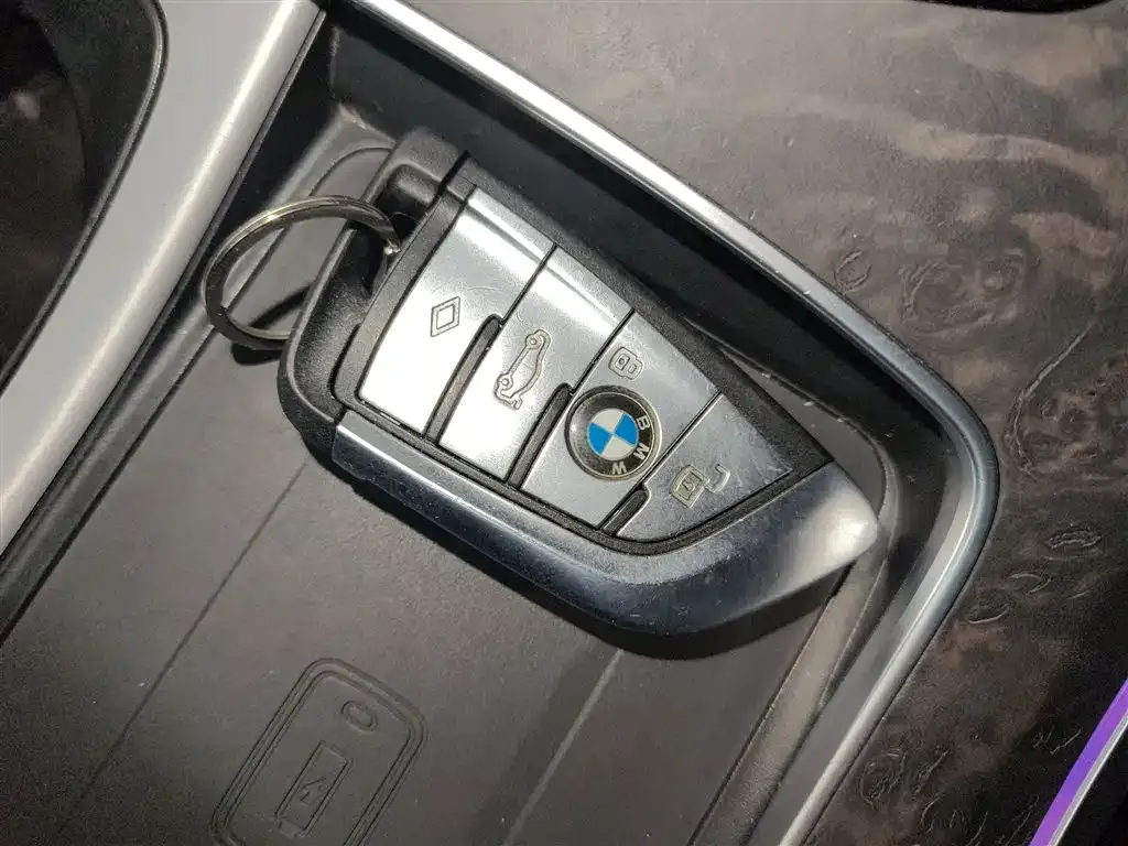BMW X5 — фото 9
