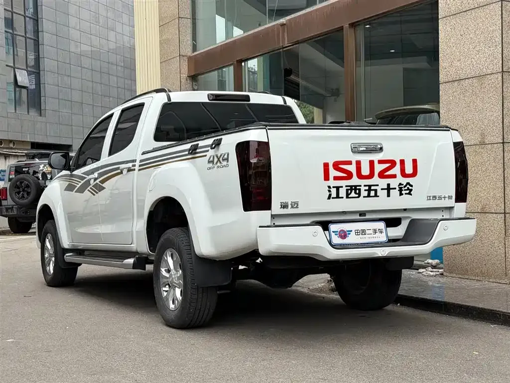 Isuzu RE-MAX — фото 4