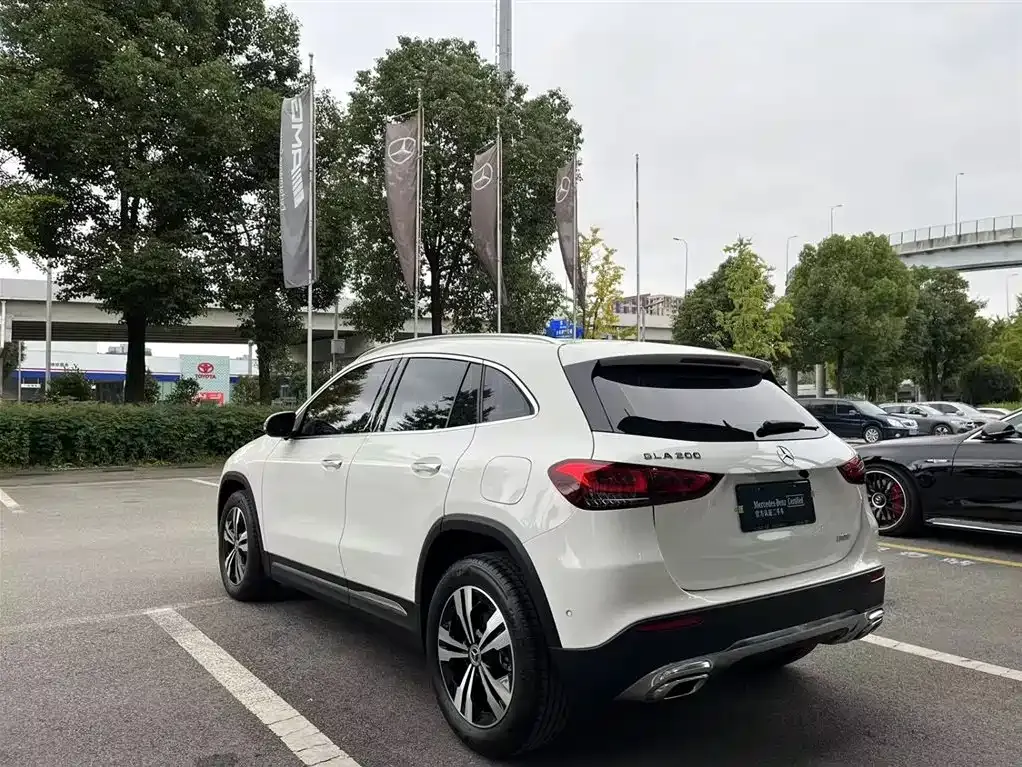 Mercedes-Benz GLA — фото 6