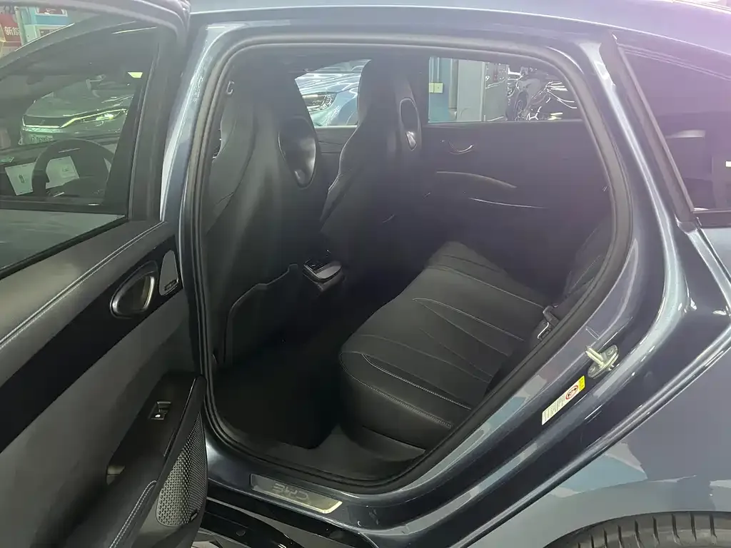 BYD Seal — фото 6