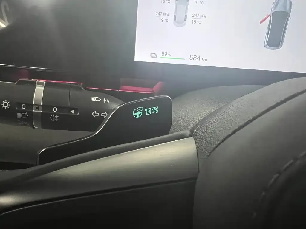 BYD Seal — фото 8