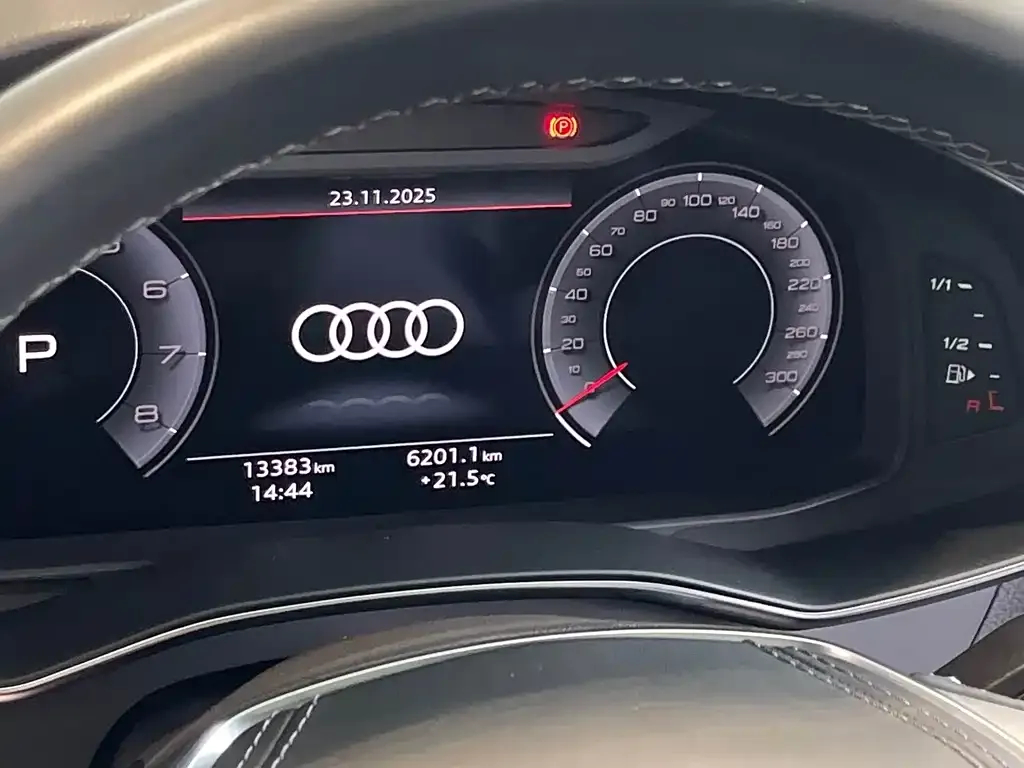 Audi A6L — фото 10