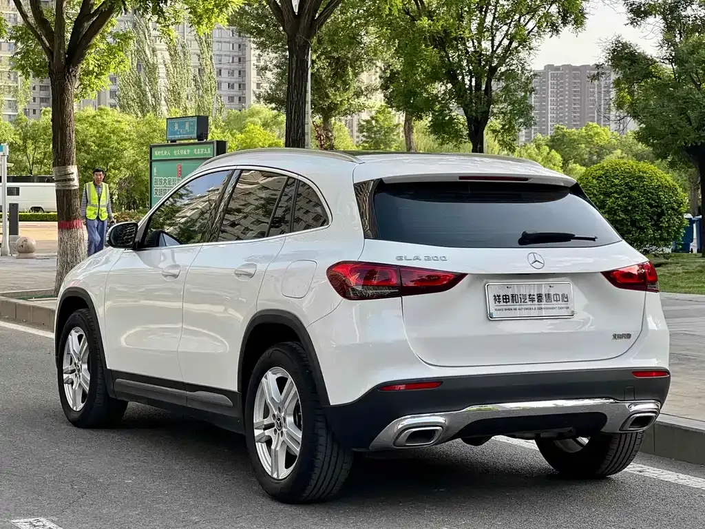 Mercedes-Benz GLA — фото 10