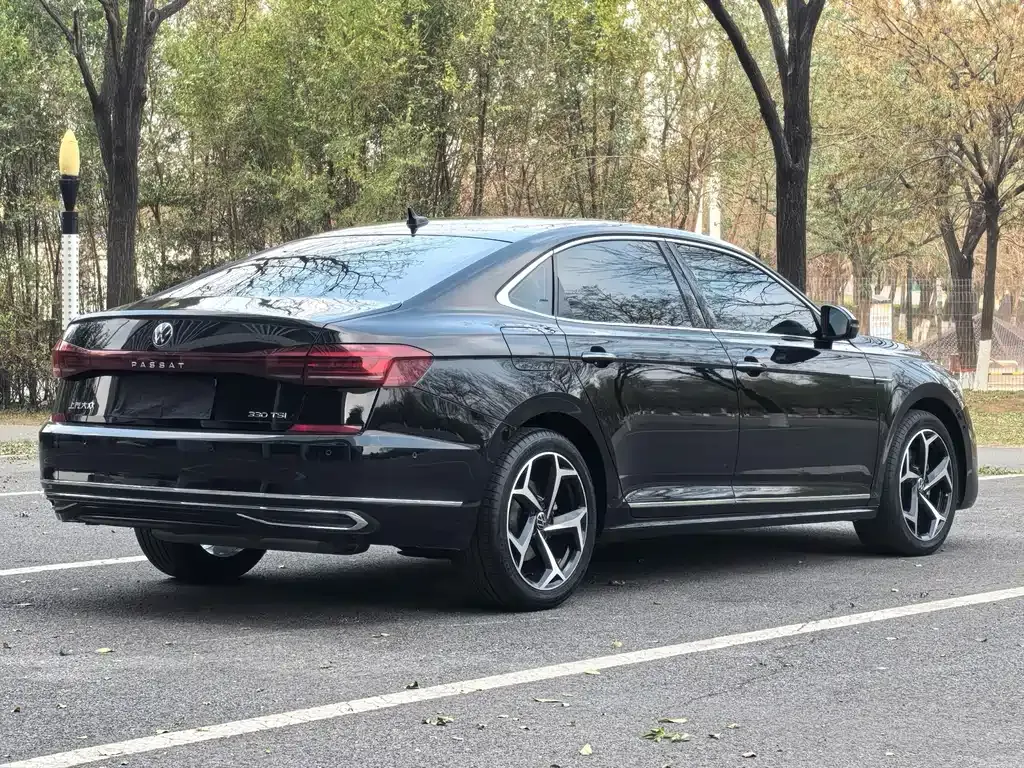 Volkswagen Passat — фото 4