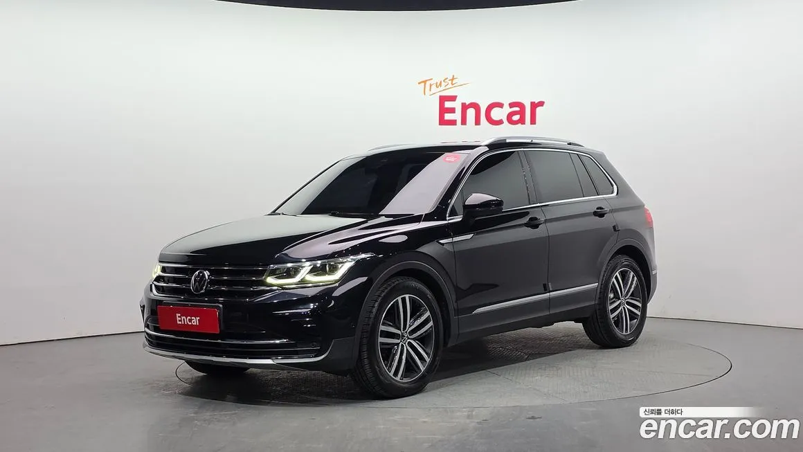 Volkswagen Tiguan — фото 1