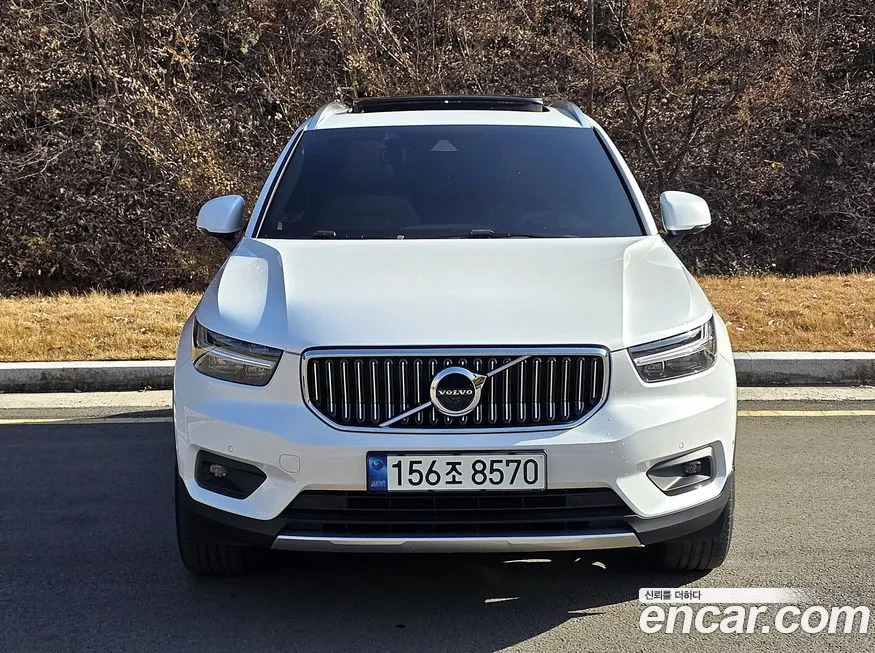 Volvo XC40 — фото 2