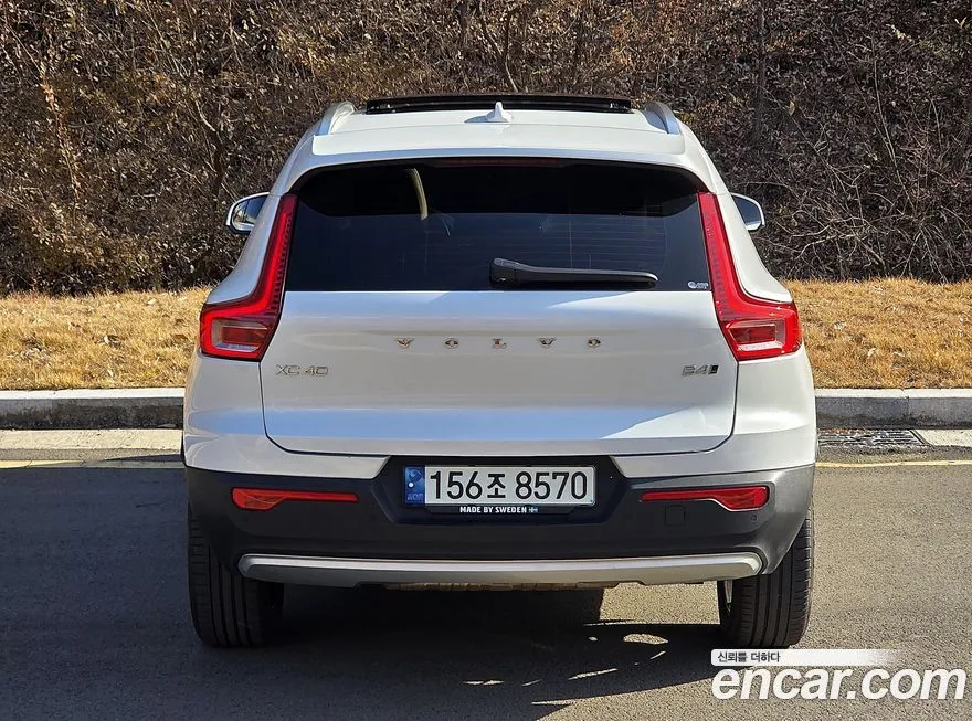 Volvo XC40 — фото 4