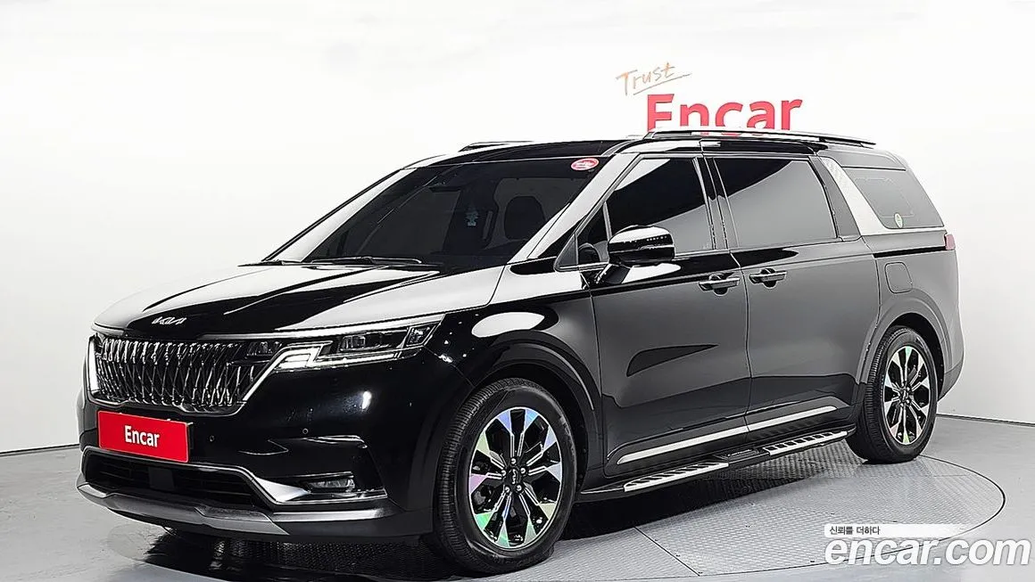 Kia Carnival — фото 1