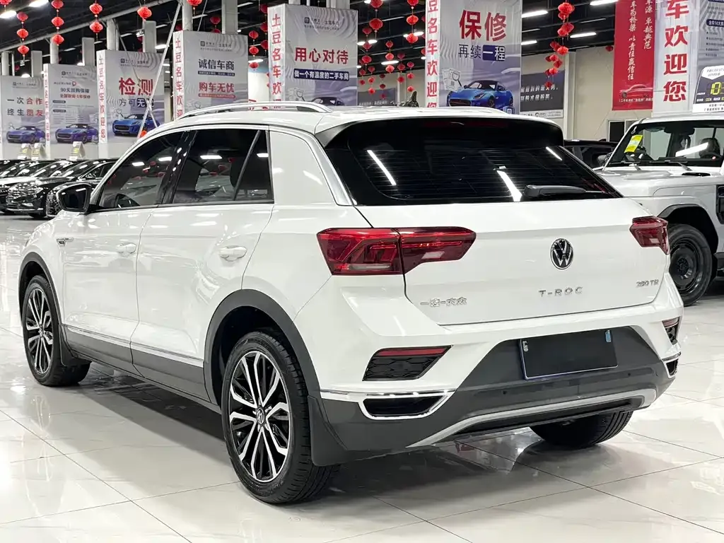 Volkswagen T-Roc — фото 4