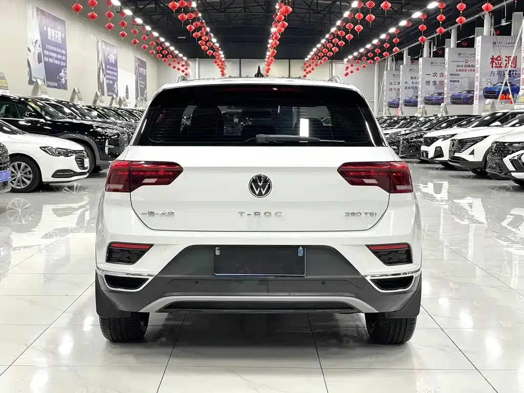 Volkswagen T-Roc — фото 5