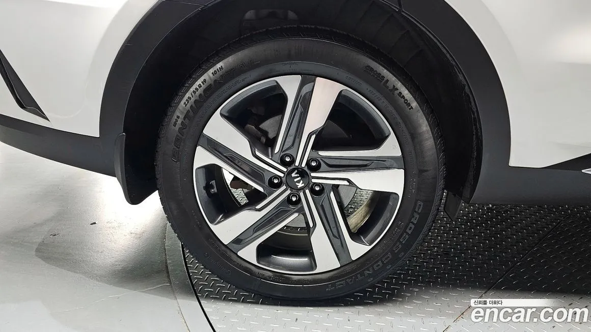 Kia Sorento — фото 5
