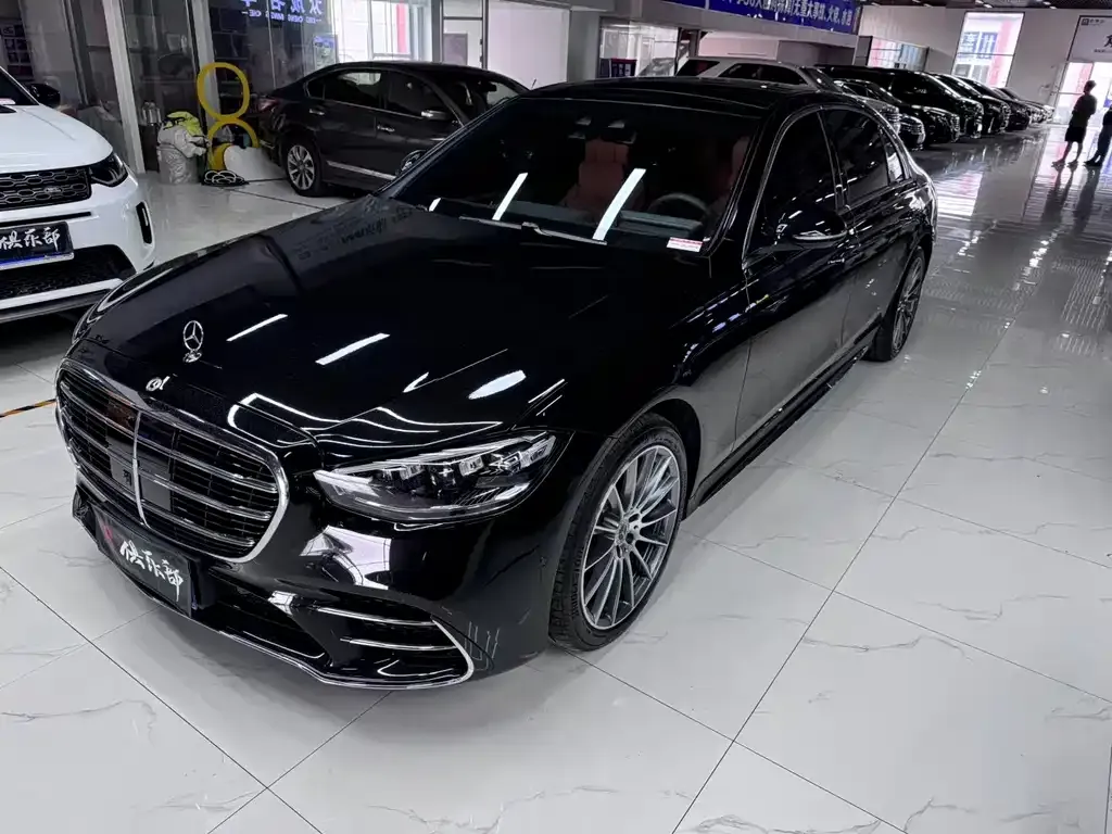 Mercedes-Benz S-Class — фото 1