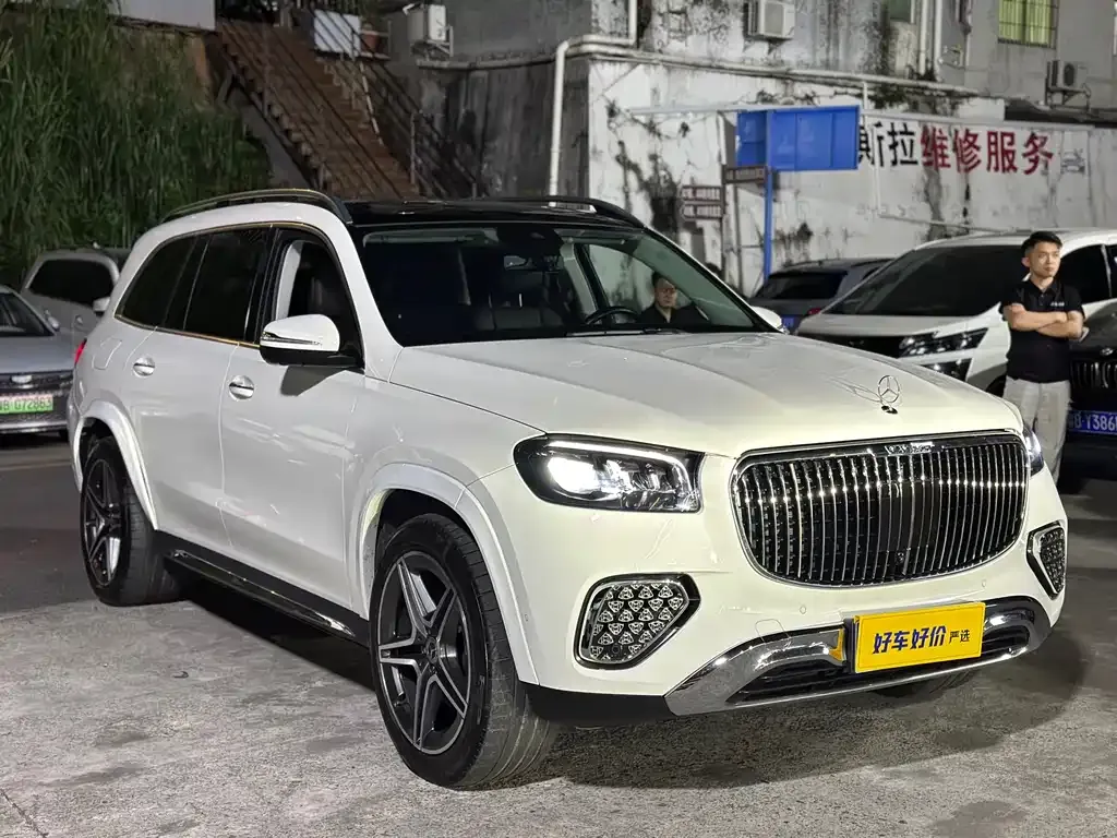 Mercedes-Benz GLS — фото 1
