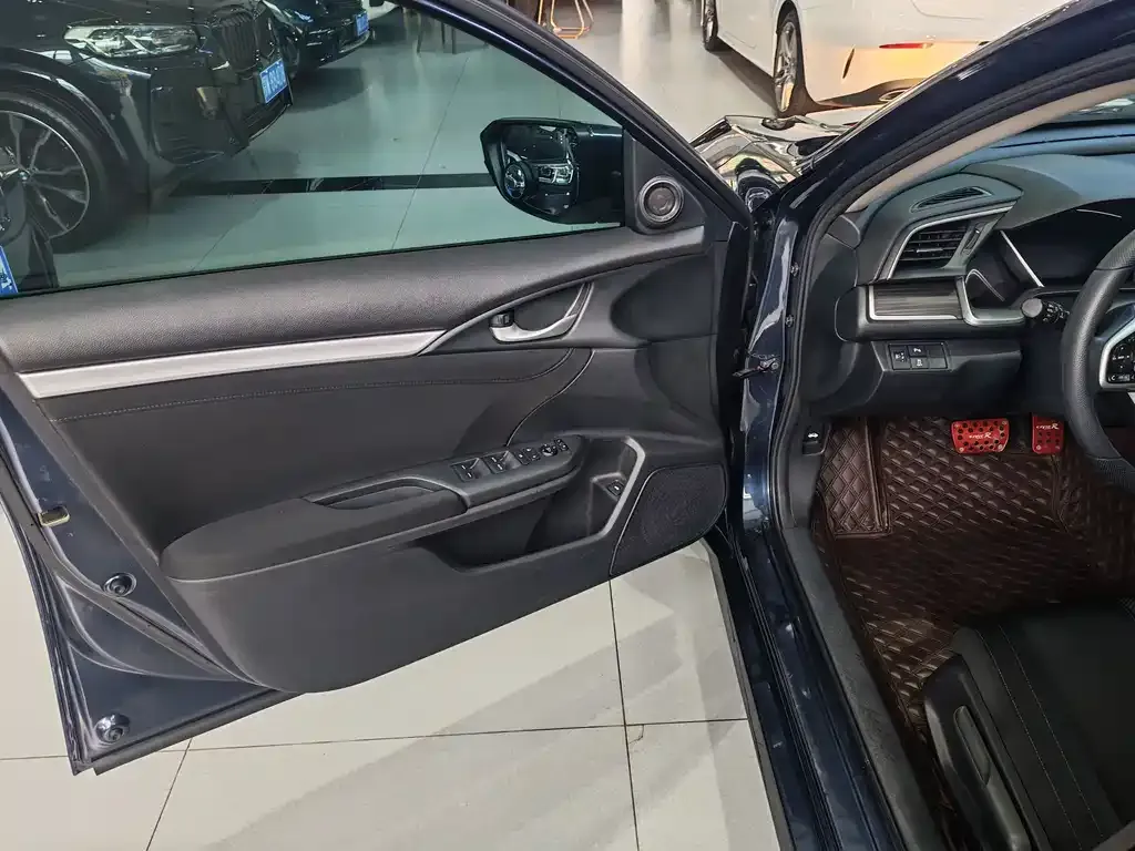 Honda Civic — фото 4