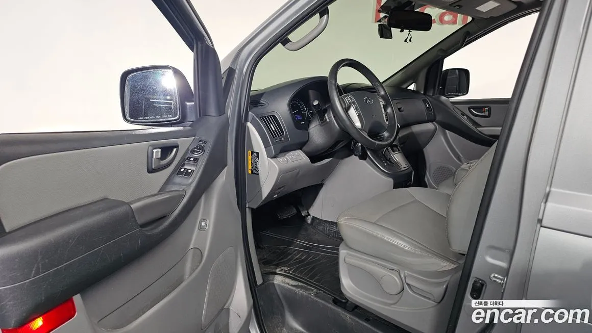 Hyundai Starex — фото 10