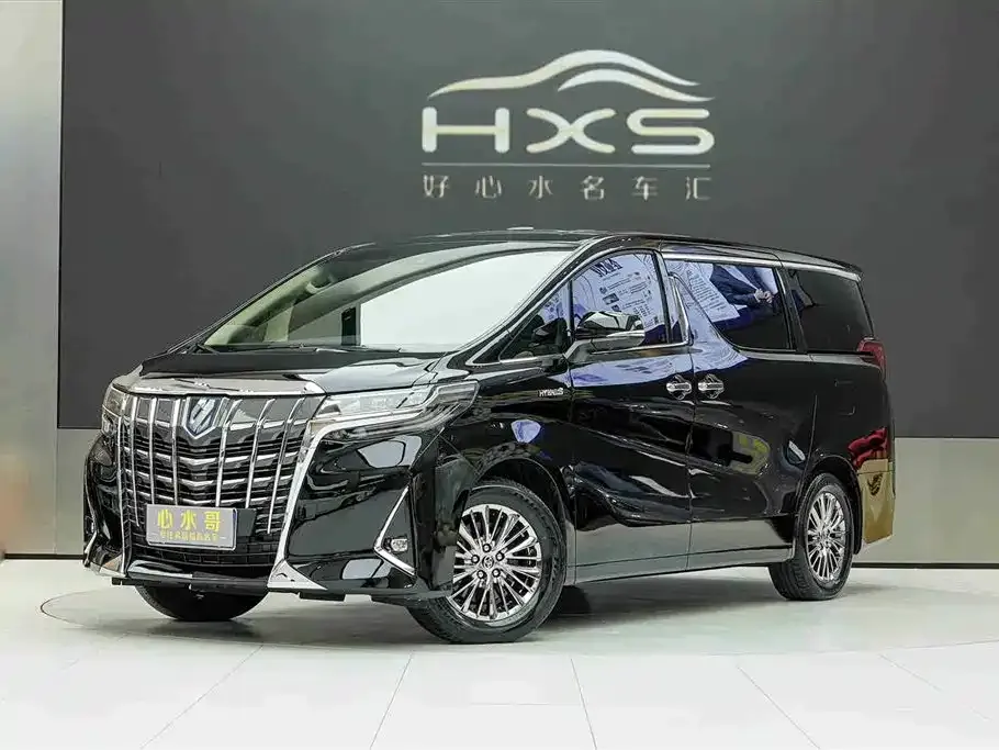 Toyota Alphard — фото 1