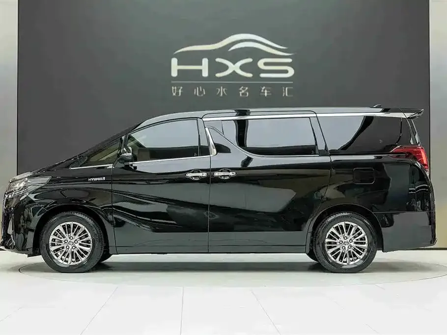Toyota Alphard — фото 3