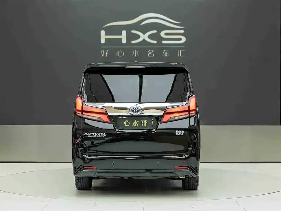 Toyota Alphard — фото 5