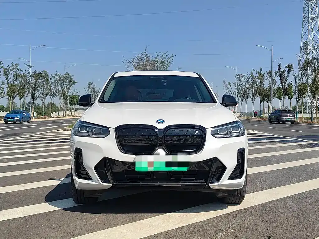 BMW iX3 — фото 2