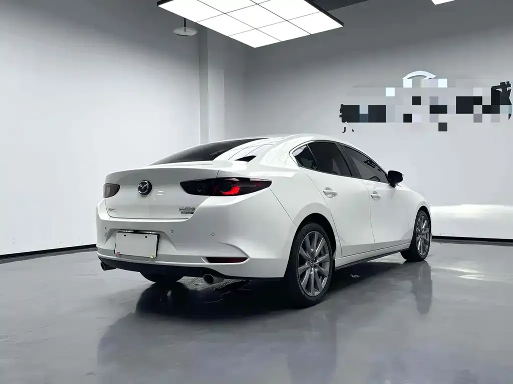 Mazda 3 Axela — фото 2