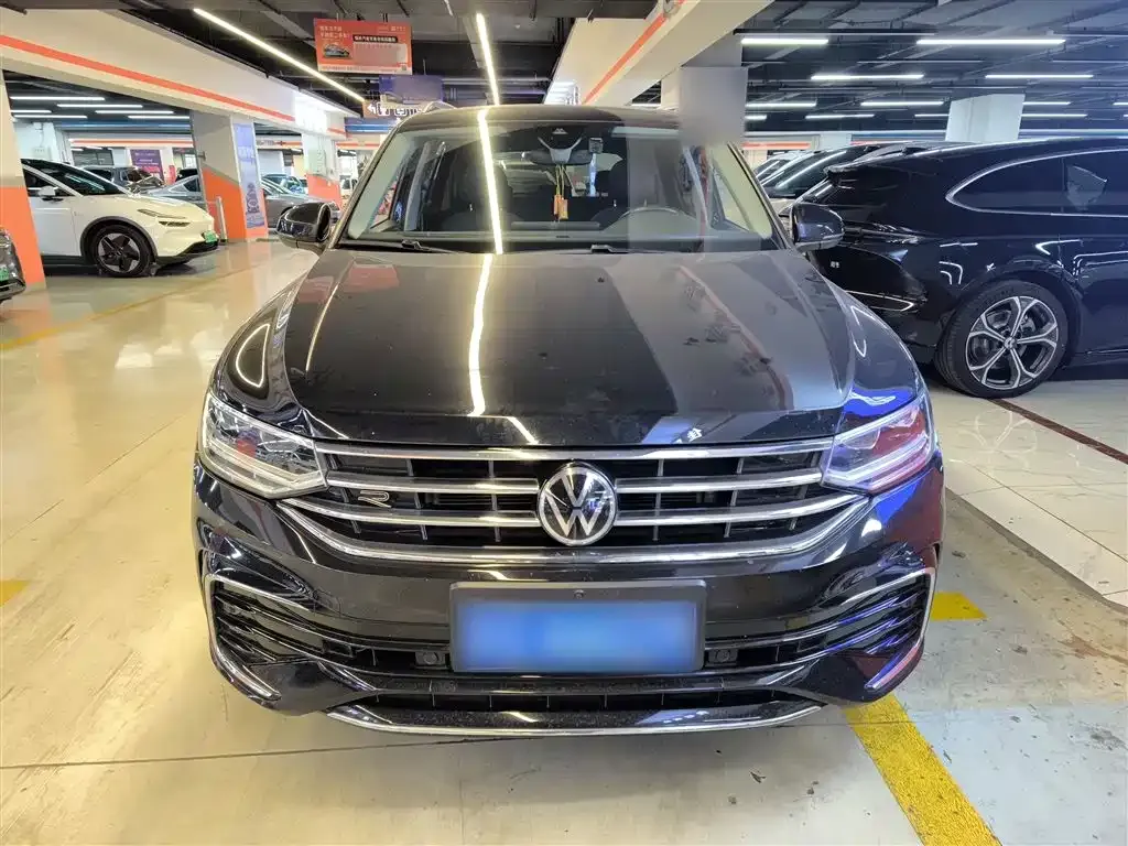 Volkswagen Tiguan L — фото 3
