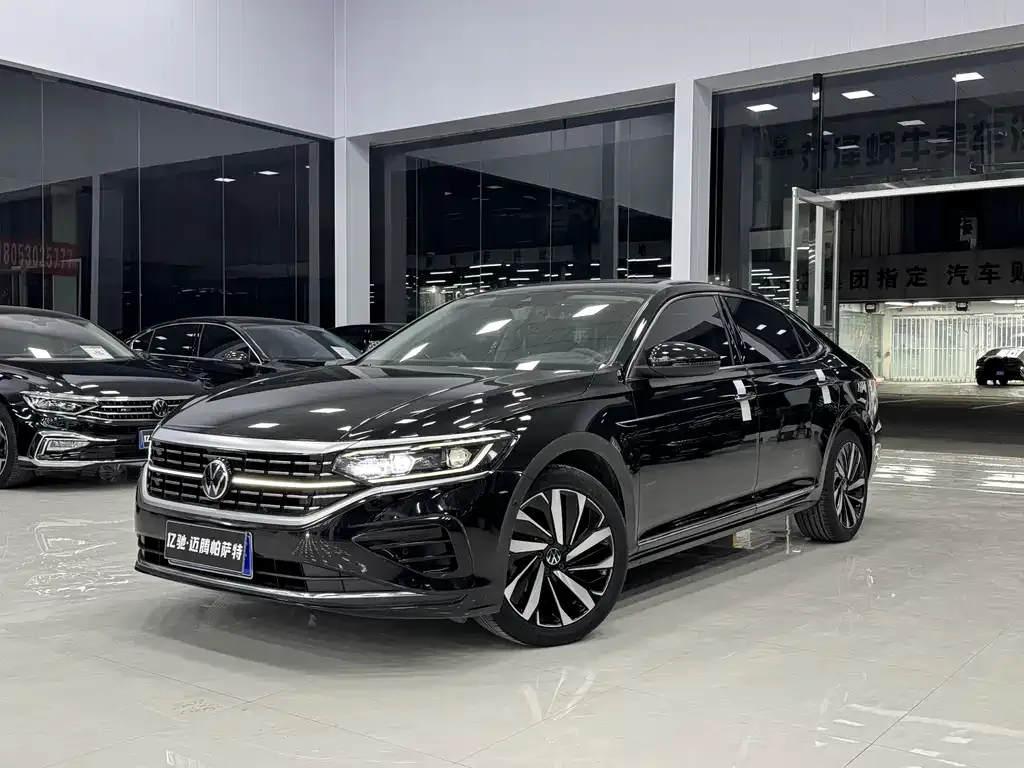 Volkswagen Passat — фото 1