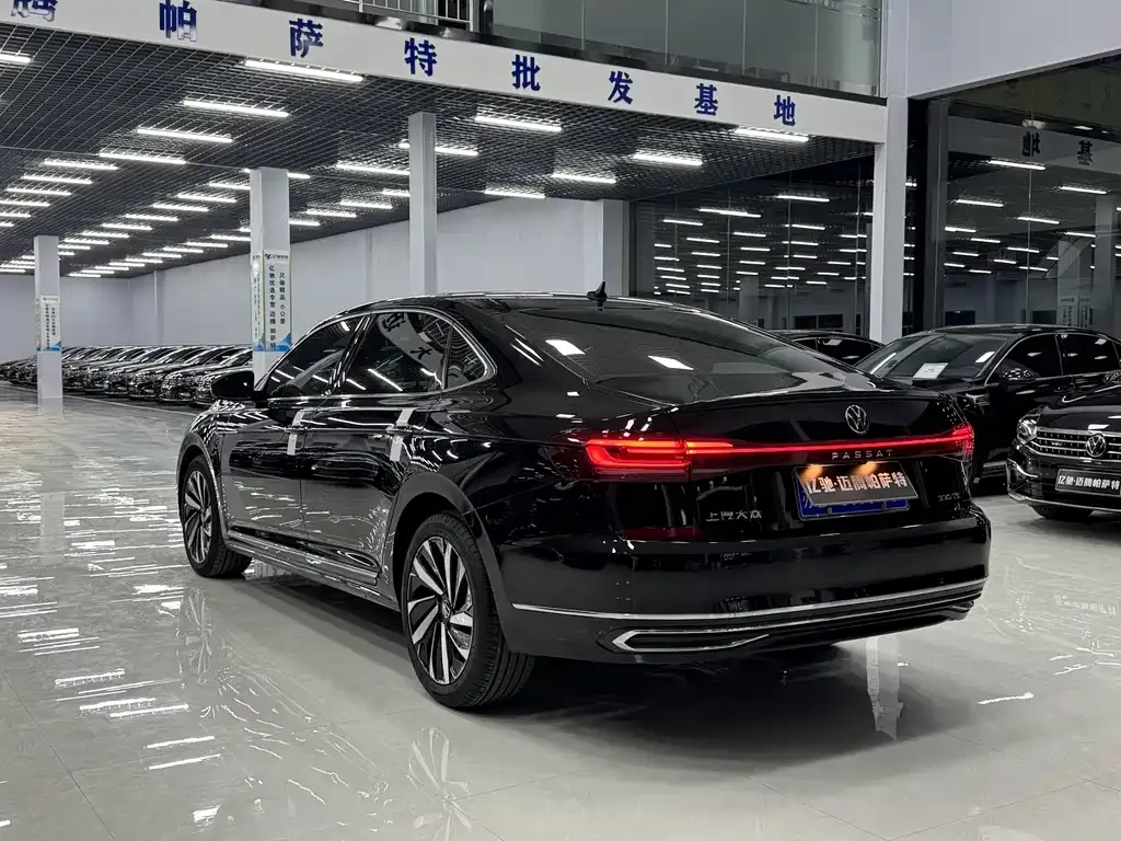 Volkswagen Passat — фото 4