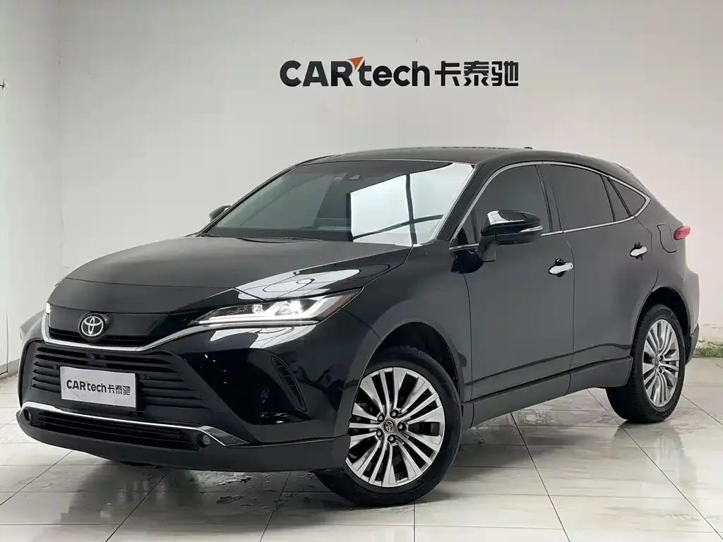 Toyota Harrier — фото 1