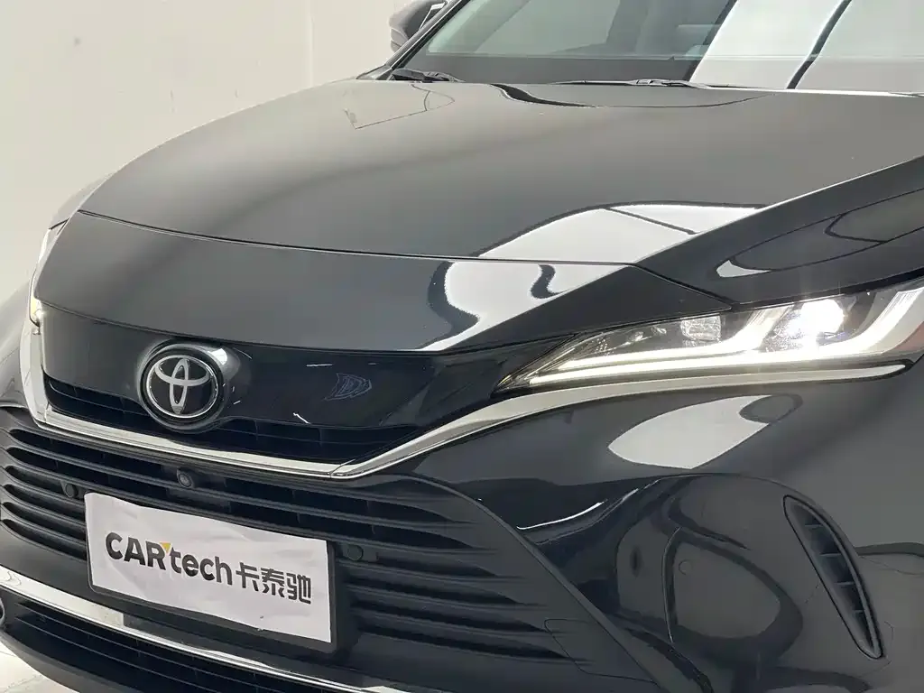 Toyota Harrier — фото 6