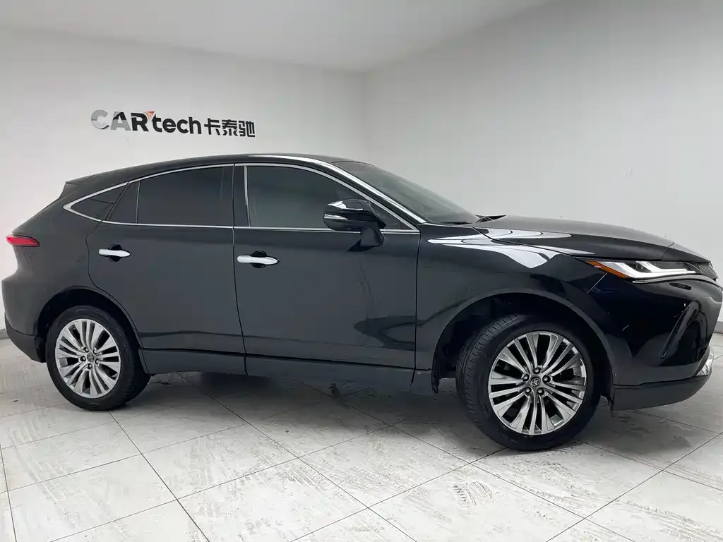Toyota Harrier — фото 7