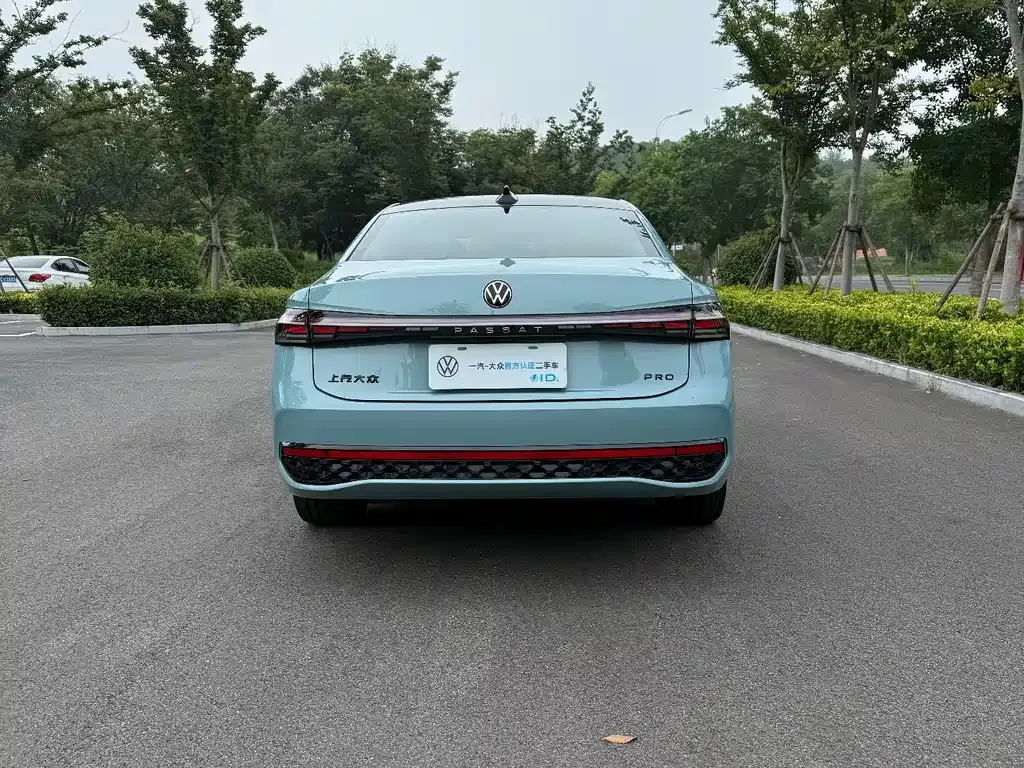 Volkswagen Passat — фото 7