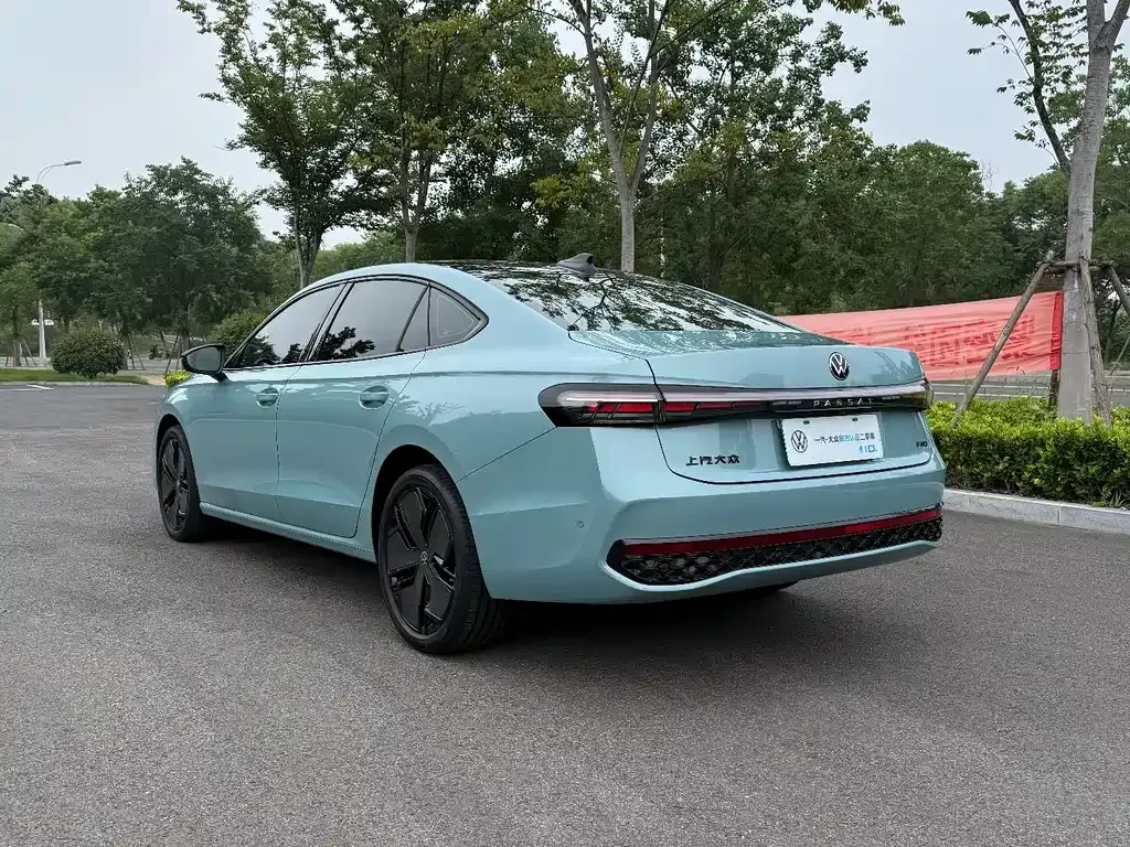 Volkswagen Passat — фото 9