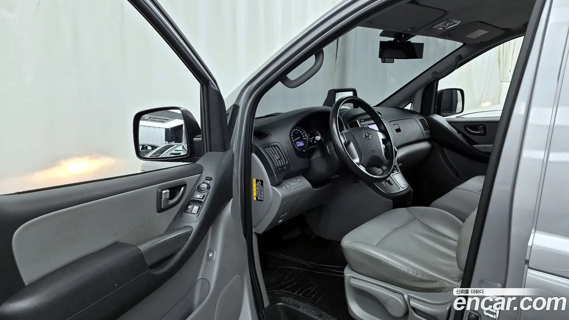 Hyundai Starex — фото 10