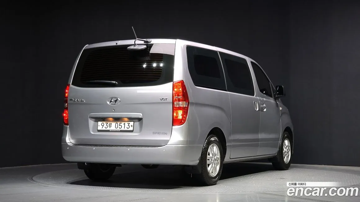 Hyundai Starex — фото 2