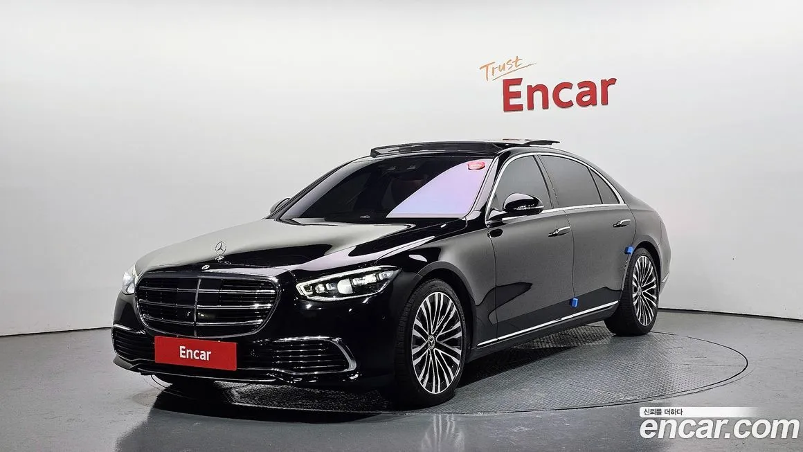 Mercedes-Benz S-Class — фото 1