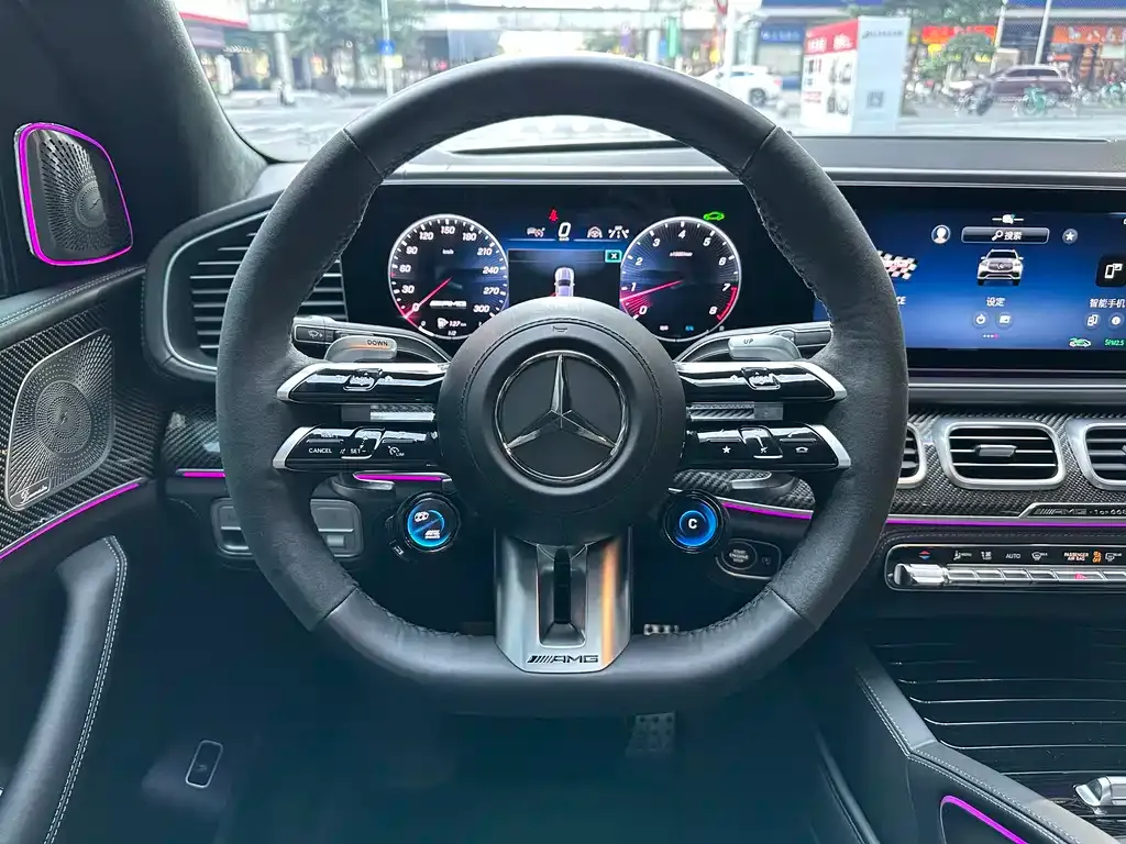 Mercedes-Benz GLS AMG — фото 8