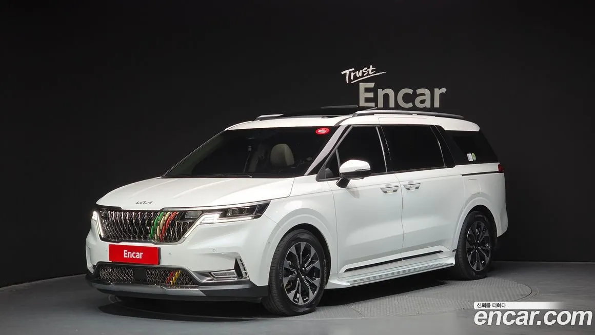Kia Carnival — фото 1