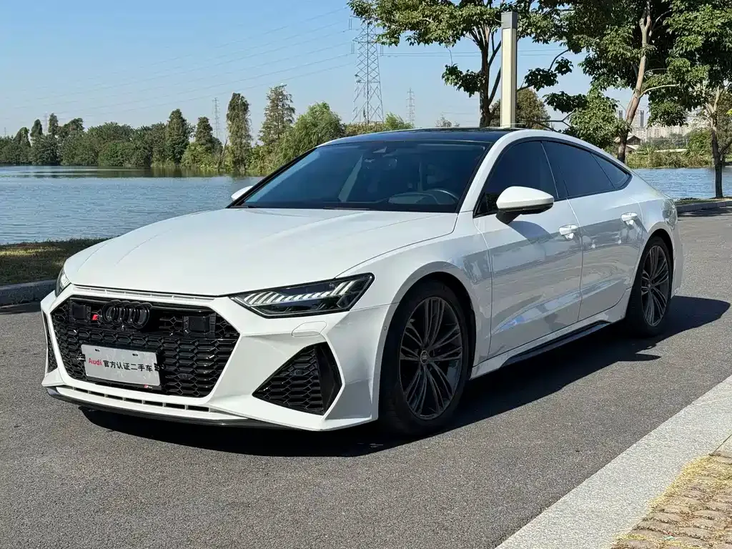Audi A7 — фото 1