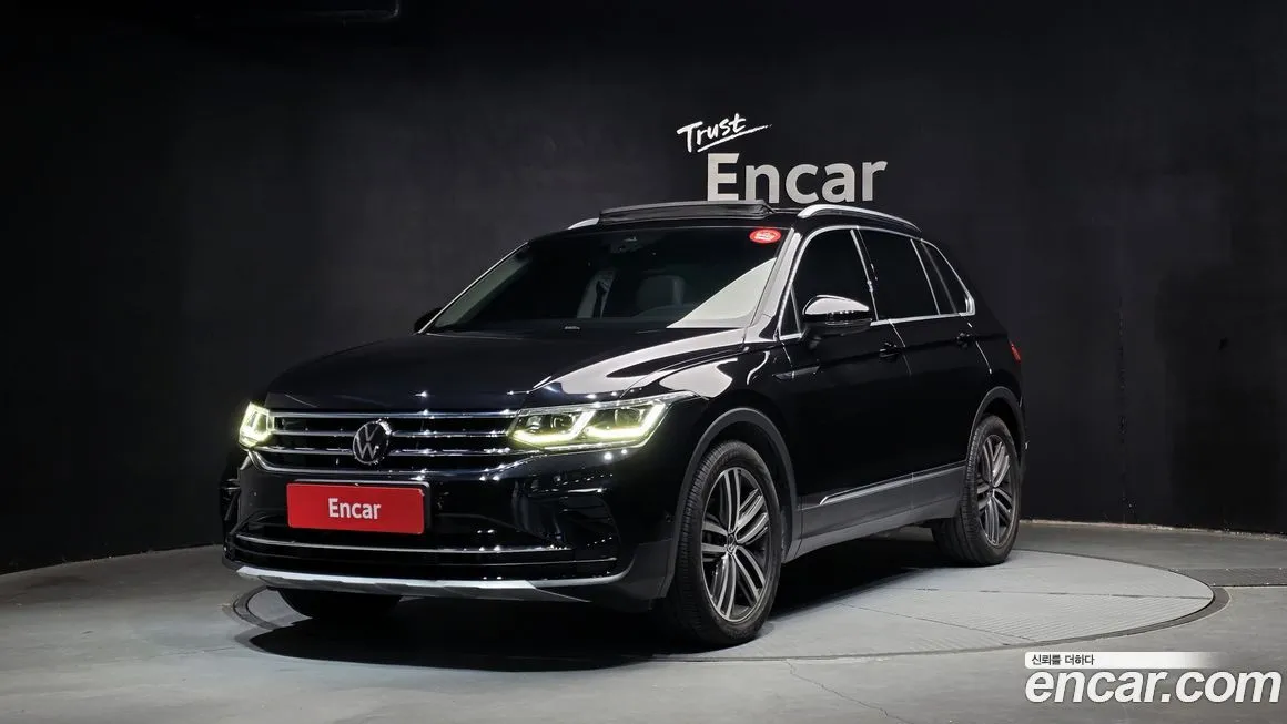 Volkswagen Tiguan — фото 1