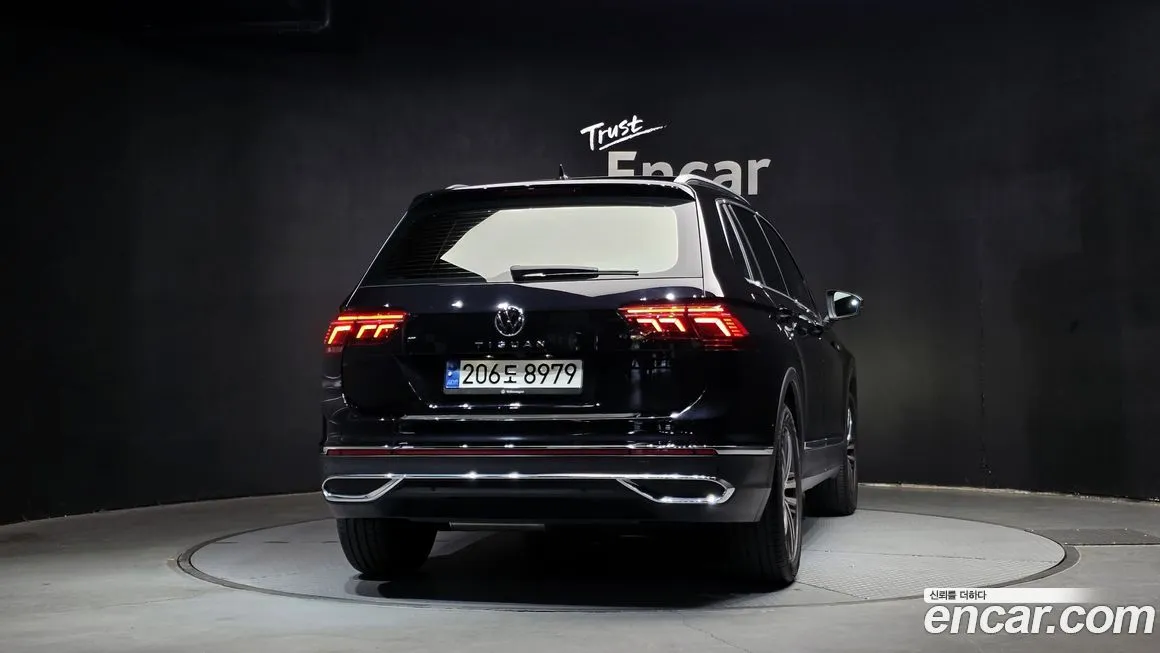Volkswagen Tiguan — фото 4
