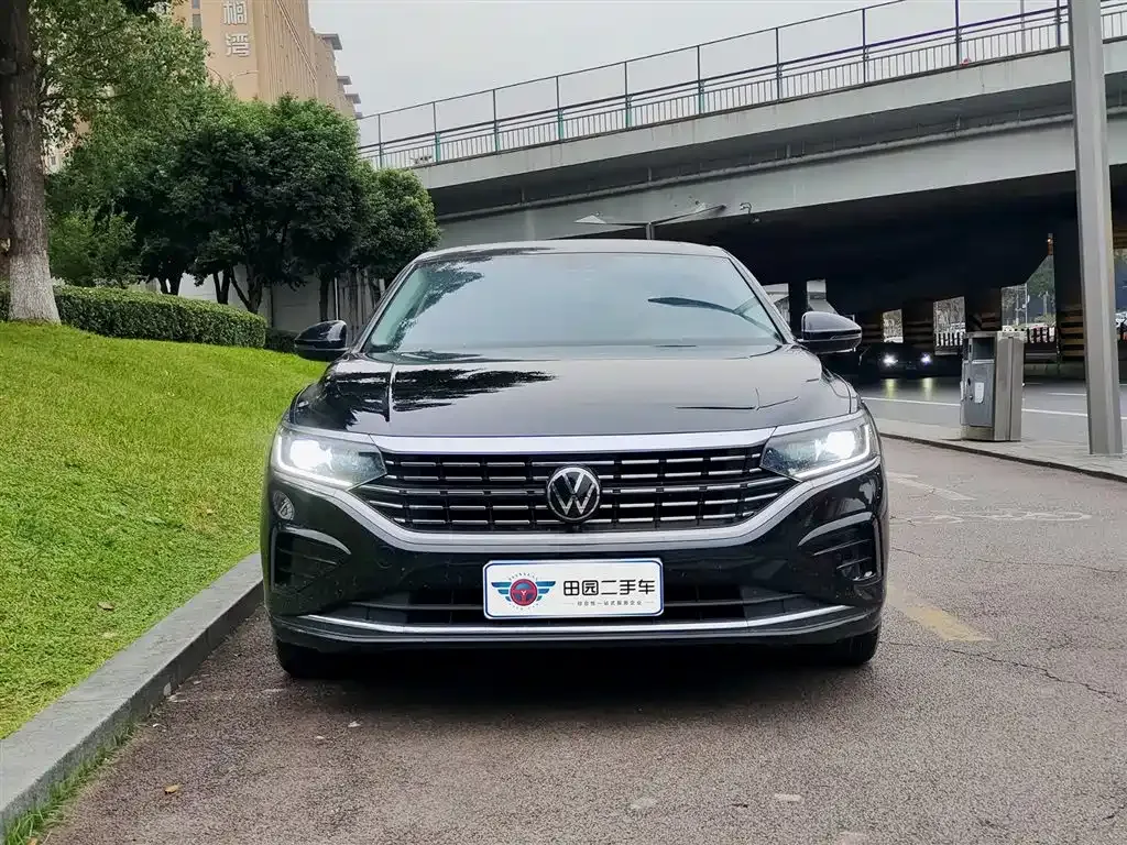 Volkswagen Passat — фото 2