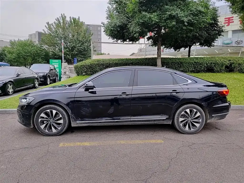 Volkswagen Passat — фото 3