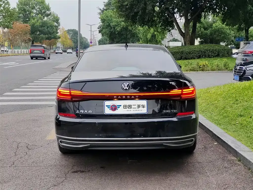 Volkswagen Passat — фото 5