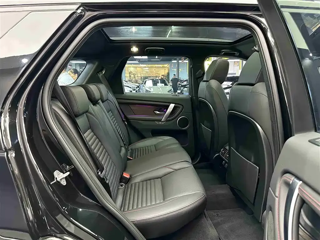 Land Rover Discovery Sport Hybrid — фото 8