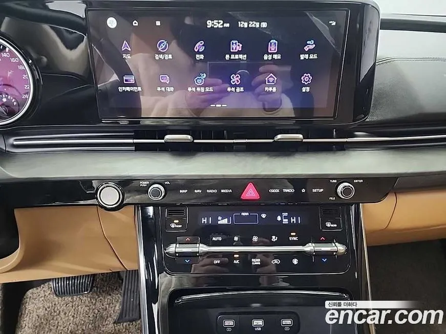 Kia Carnival — фото 10