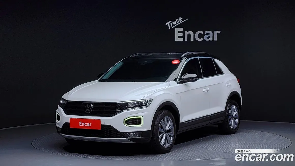 Volkswagen T-Roc — фото 1